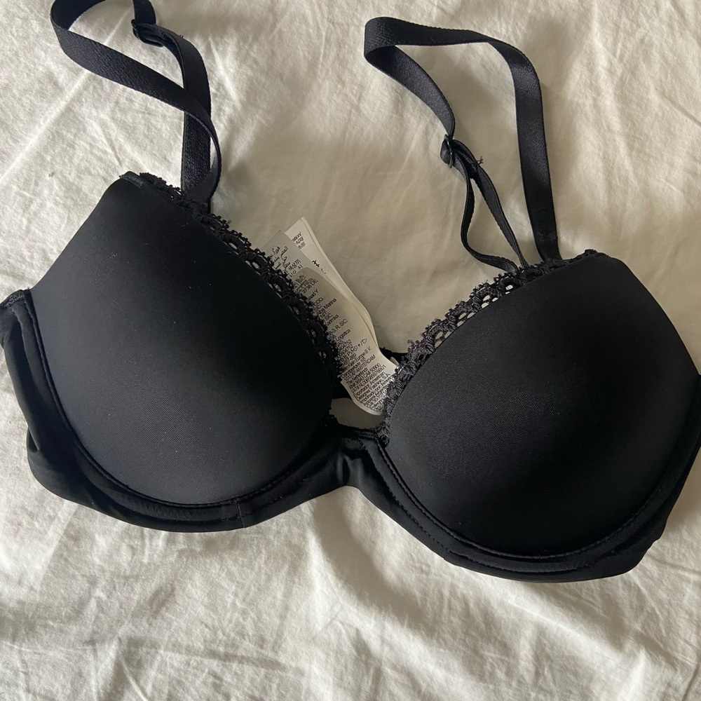 Calvin Klein Elegant Black Lace Trim Bra 32B